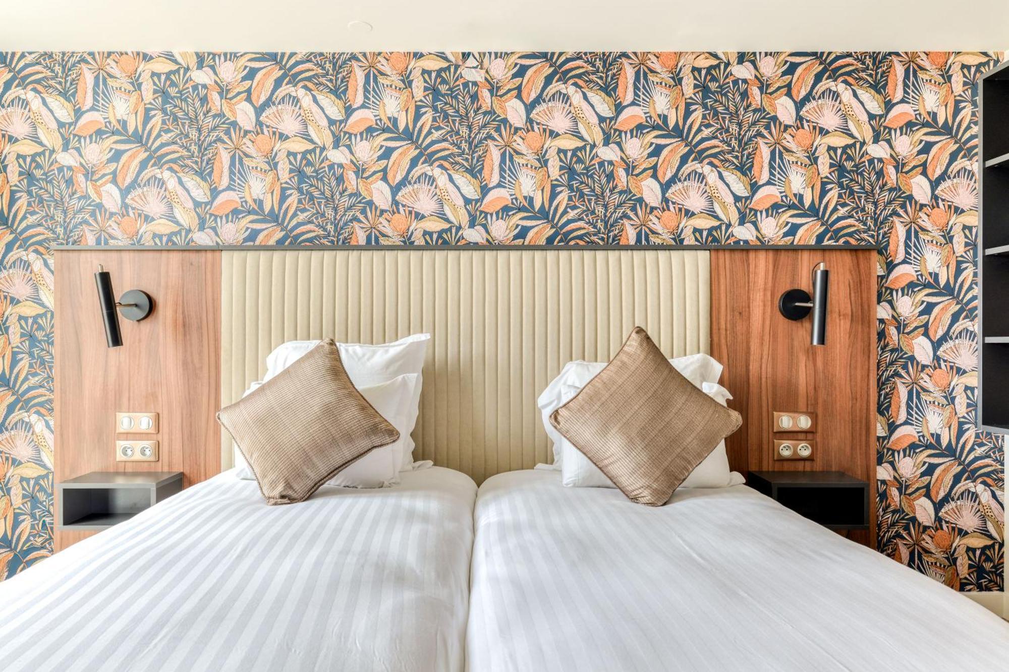 Zenitude Hotel La Valadiere, Ascend Hotel Collection Juvignac Bagian luar foto
