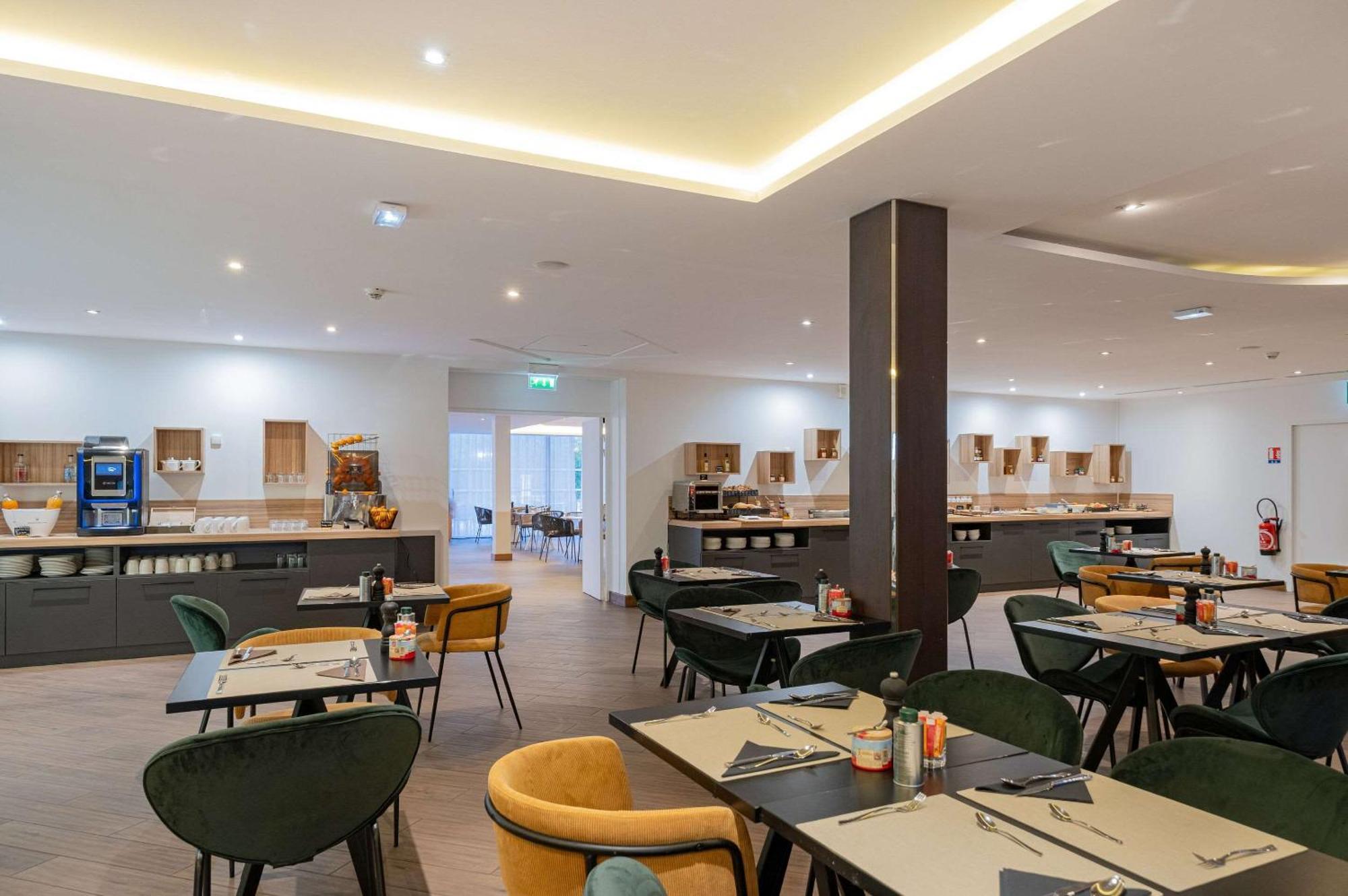 Zenitude Hotel La Valadiere, Ascend Hotel Collection Juvignac Bagian luar foto