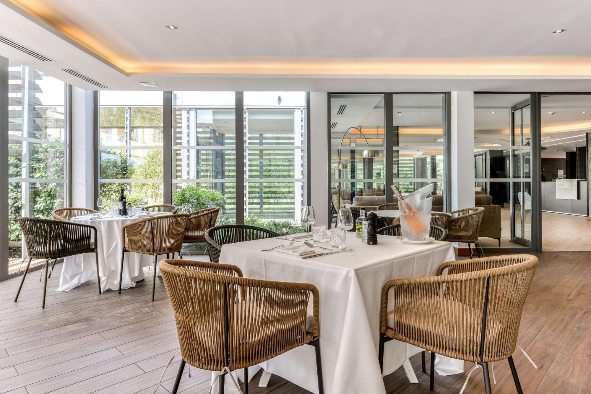 Zenitude Hotel La Valadiere, Ascend Hotel Collection Juvignac Bagian luar foto