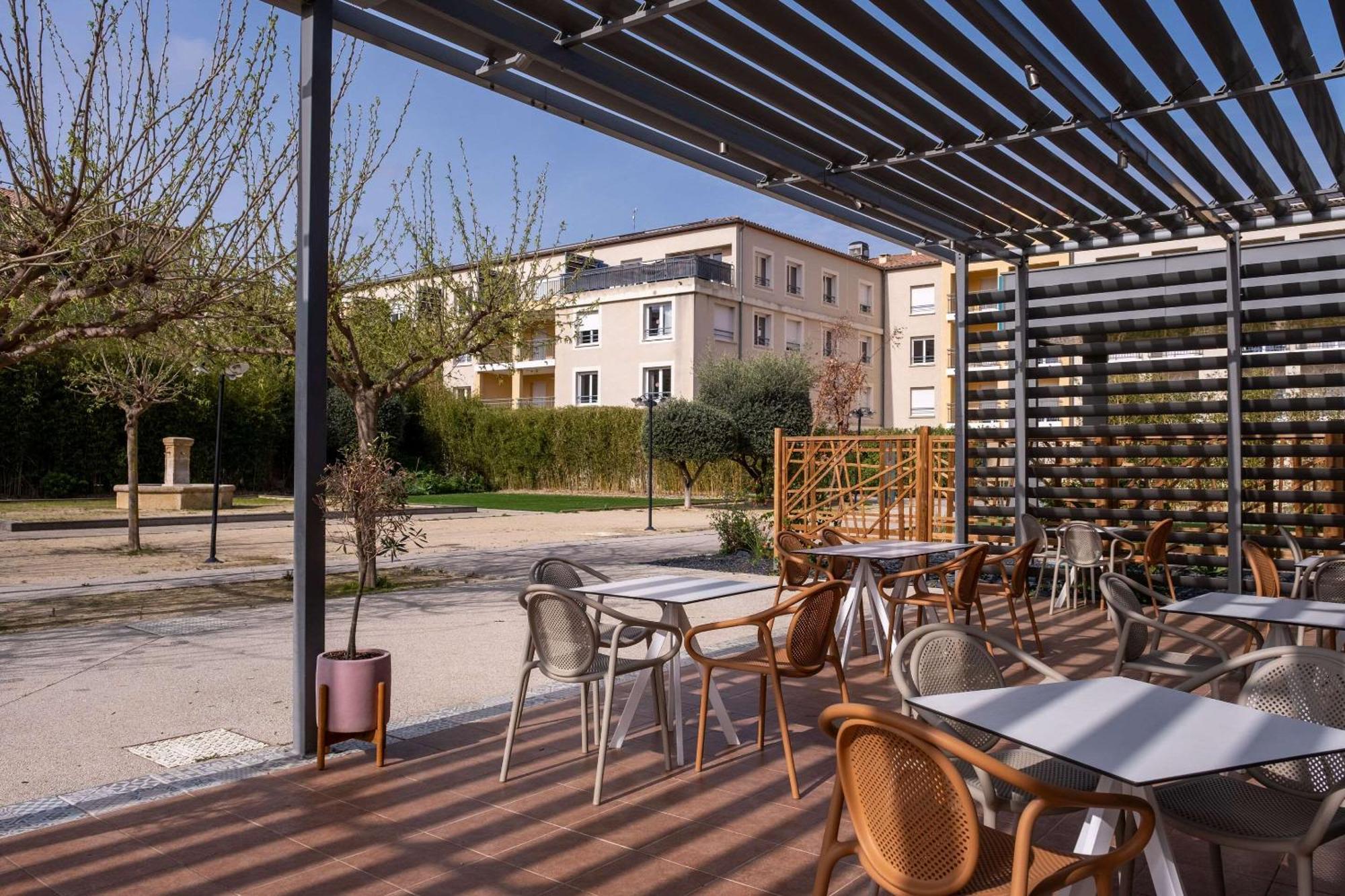 Zenitude Hotel La Valadiere, Ascend Hotel Collection Juvignac Bagian luar foto
