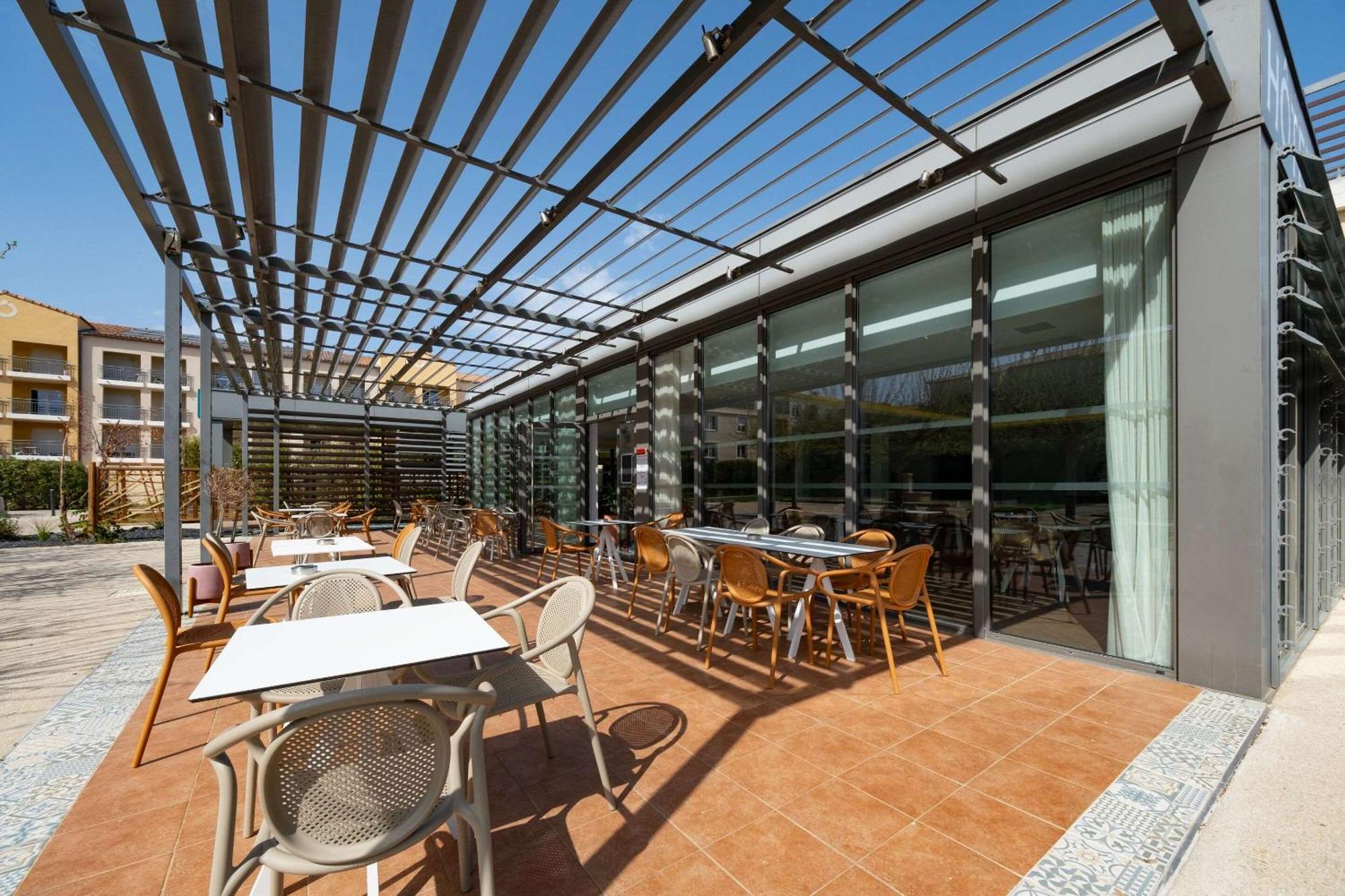 Zenitude Hotel La Valadiere, Ascend Hotel Collection Juvignac Bagian luar foto